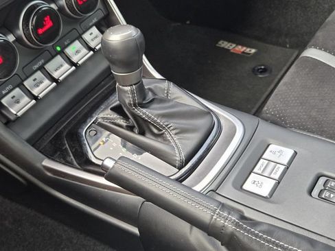 Used 2025 Toyota GR86 Premium RWD image 19