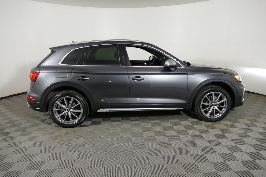 Used 2023 Audi SQ5 Prestige AWD/4WD image 2
