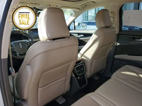 Certified 2023 Lincoln Nautilus Reserve image 18