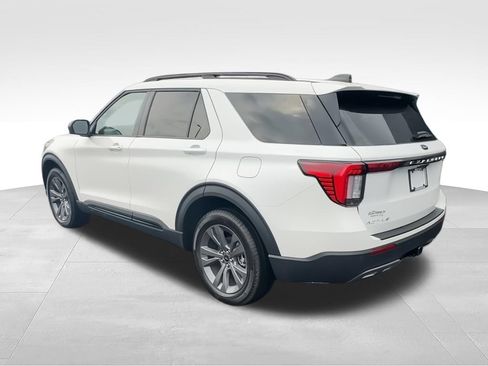 New 2026 Ford Explorer Active w/ Active Comfort Package AWD/4WD image 5