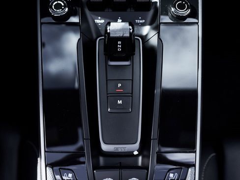 Used 2024 Porsche 911 Targa 4S w/ Premium Package image 60