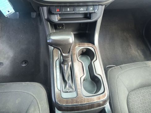 Used 2019 GMC Canyon SLE image 19