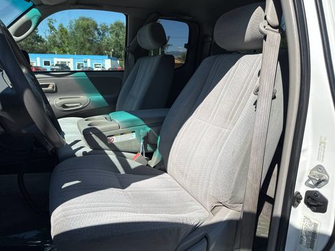 Used 2000 Toyota Tundra SR5 image 10