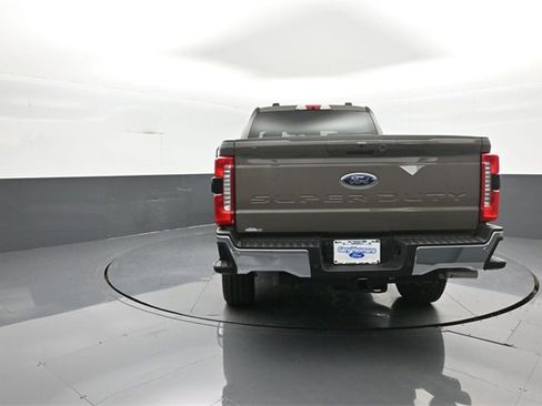 New 2026 Ford F250 Lariat w/ FX4 Off-Road Package image 6