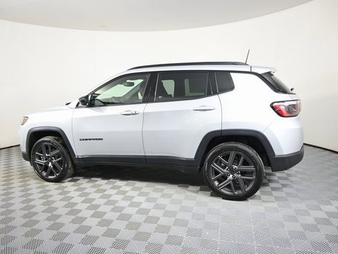 New 2026 Jeep Compass Latitude image 3