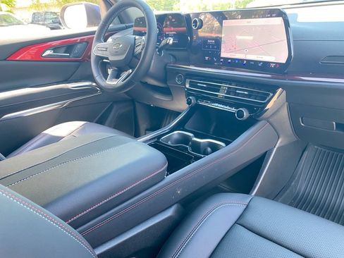 New 2026 Chevrolet Traverse Z71 w/ Driver Confidence Package AWD/4WD image 43
