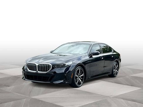 Used 2026 BMW 530i w/ M Sport Package RWD image 1
