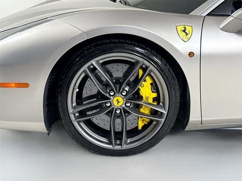 Used 2016 Ferrari 488 GTB image 33