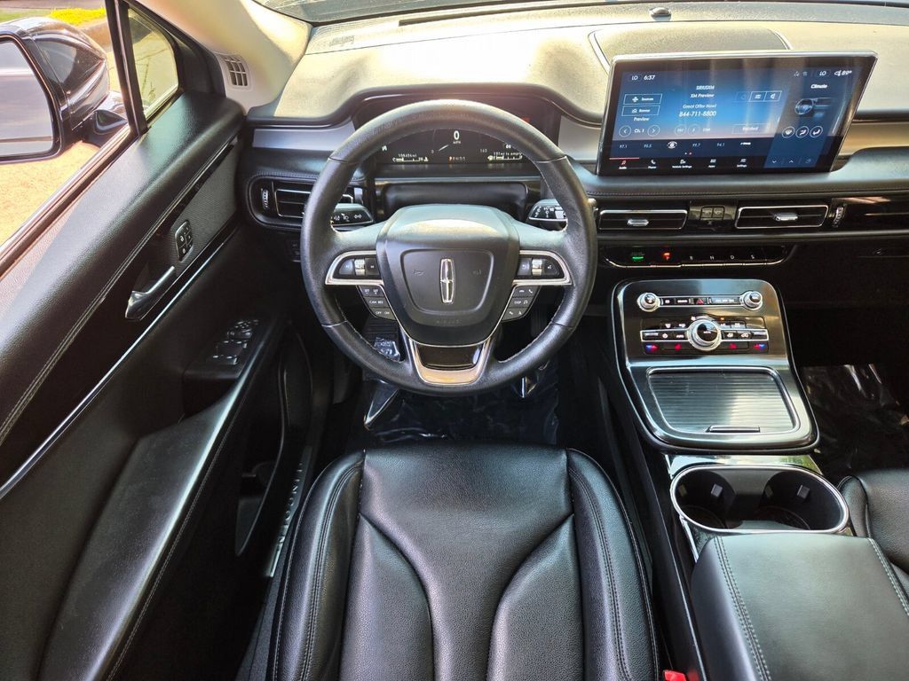 Used 2022 Lincoln Nautilus AWD image 14