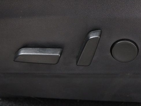 Used 2020 Tesla Model Y Long Range image 14