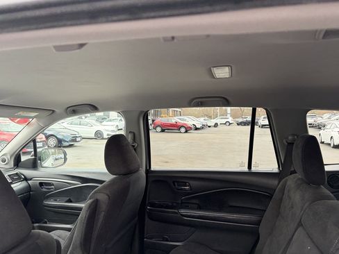 Used 2019 Honda Pilot LX image 21