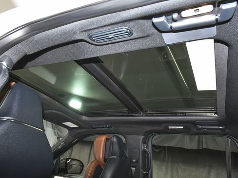 Used 2023 Lincoln Navigator Reserve image 51