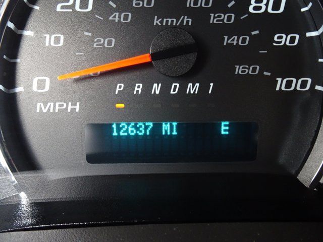 Used 2025 Chevrolet Express 3500 LT w/ LT Preferred Equipment Group RWD image 25