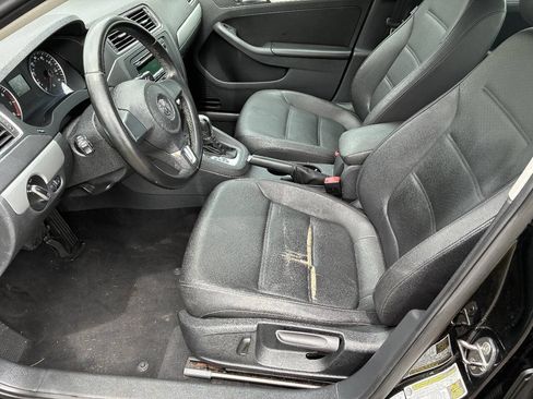 Used 2013 Volkswagen Jetta SE FWD image 8
