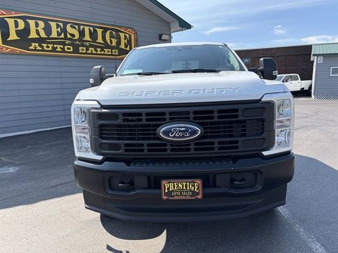 Used 2024 Ford F250 XL AWD/4WD image 3
