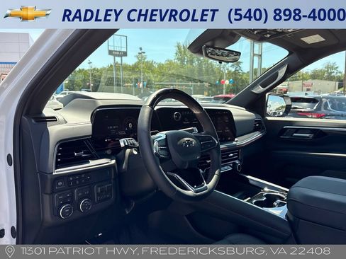 Used 2026 Chevrolet Tahoe RST w/ Advanced Technology Package AWD/4WD image 4