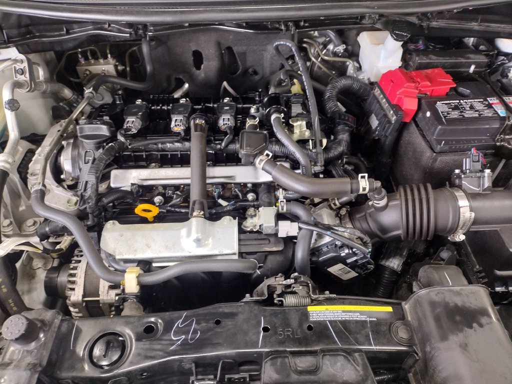 Used 2025 Nissan Versa S FWD image 8