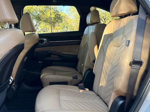 Used 2025 Kia Sorento SX Prestige w/ Olive Brown Leather Package image 11