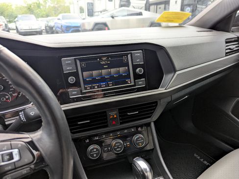 Used 2020 Volkswagen Jetta R-Line image 20