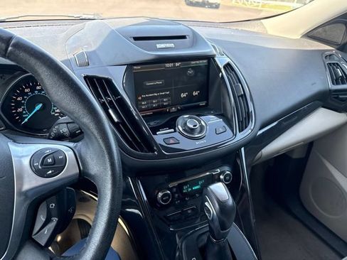 Used 2014 Ford Escape Titanium w/ Equipment Group 401A FWD image 10