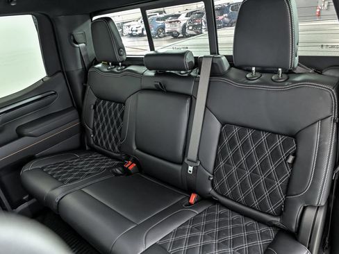 New 2026 GMC Sierra 1500 AT4 w/ Technology Package AWD/4WD image 11