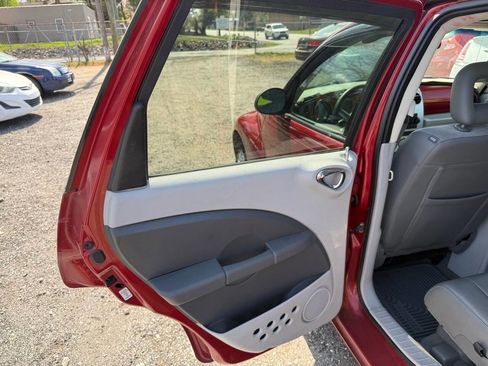 Used 2006 Chrysler PT Cruiser Limited image 11