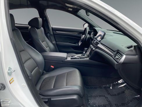 Used 2022 Honda Accord Sport image 15