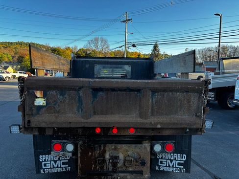 Used 2007 GMC Sierra 3500 SL w/ Heavy-Duty Power Package image 4