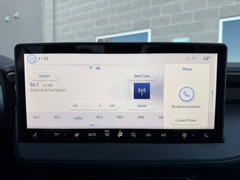 New 2025 Ford Maverick XLT w/ XLT Luxury Package image 18