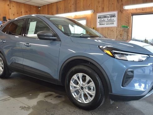 Used 2025 Ford Escape Active w/ Tech Pack #1 AWD/4WD image 4