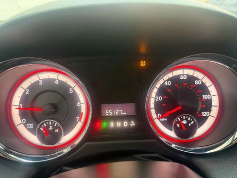 Used 2018 Dodge Grand Caravan SE w/ UConnect Hands-Free Group image 10