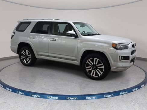 Used 2018 Toyota 4Runner Limited AWD/4WD image 4