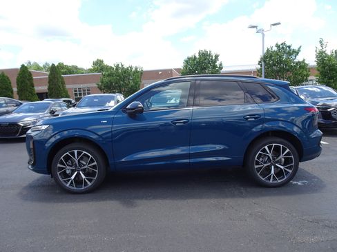 New 2026 Audi Q3 quattro 2.0T AWD/4WD image 2