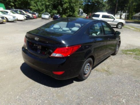 Used 2017 Hyundai Accent SE image 5