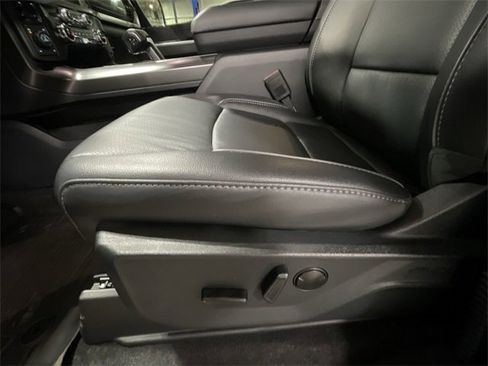 Used 2025 Ford F150 Lariat w/ Equipment Group 501A Mid image 18