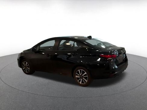 Used 2025 Nissan Versa SV FWD image 12