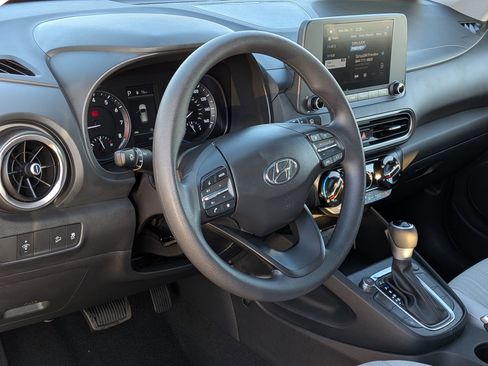 Used 2023 Hyundai Kona SEL image 14