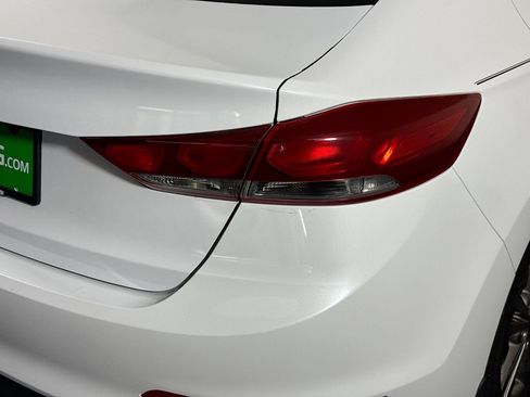 Used 2018 Hyundai Elantra SEL w/ Cargo Package FWD image 33