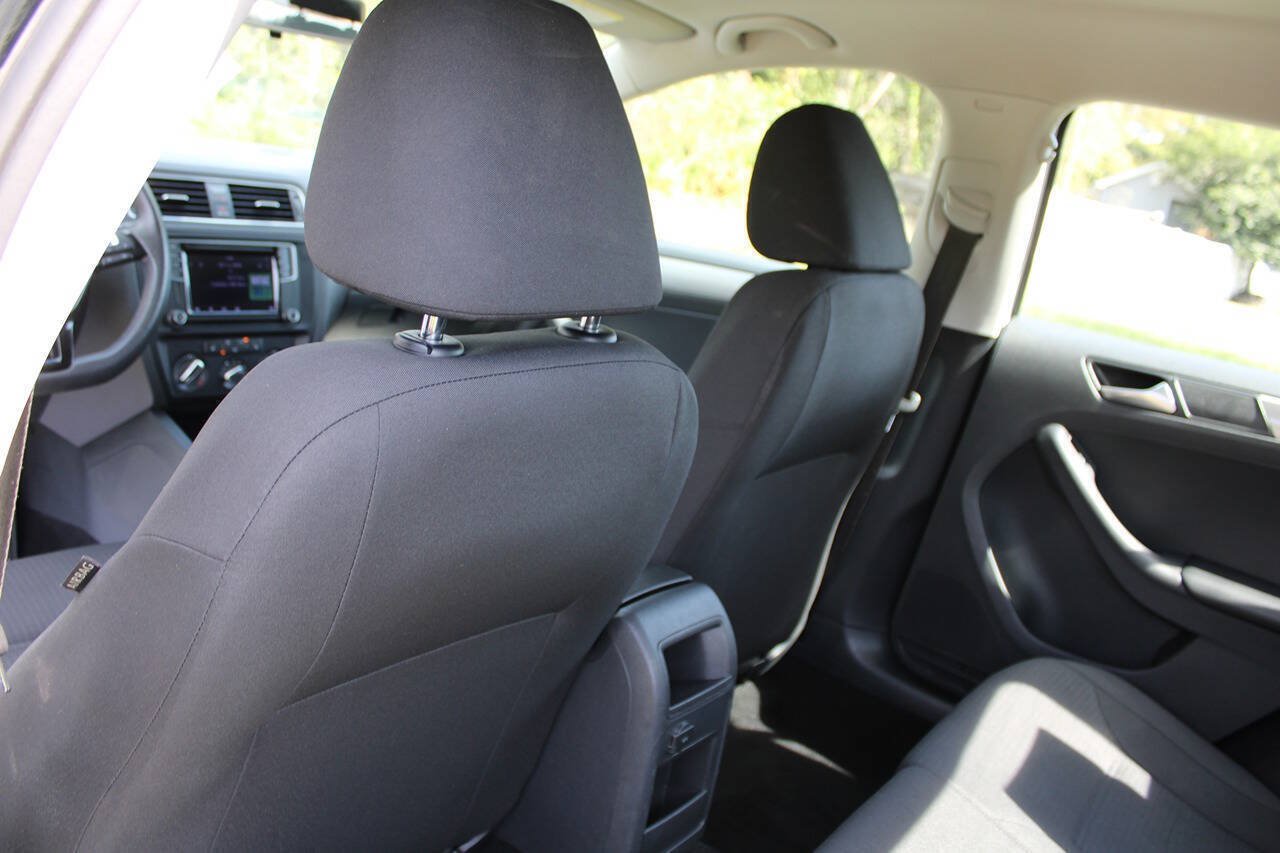 Used 2016 Volkswagen Jetta SE FWD image 33