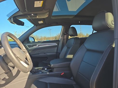 Used 2021 Volkswagen Atlas Cross Sport SEL image 20