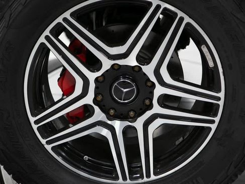 Used 2017 Mercedes-Benz G 550 Squared image 11