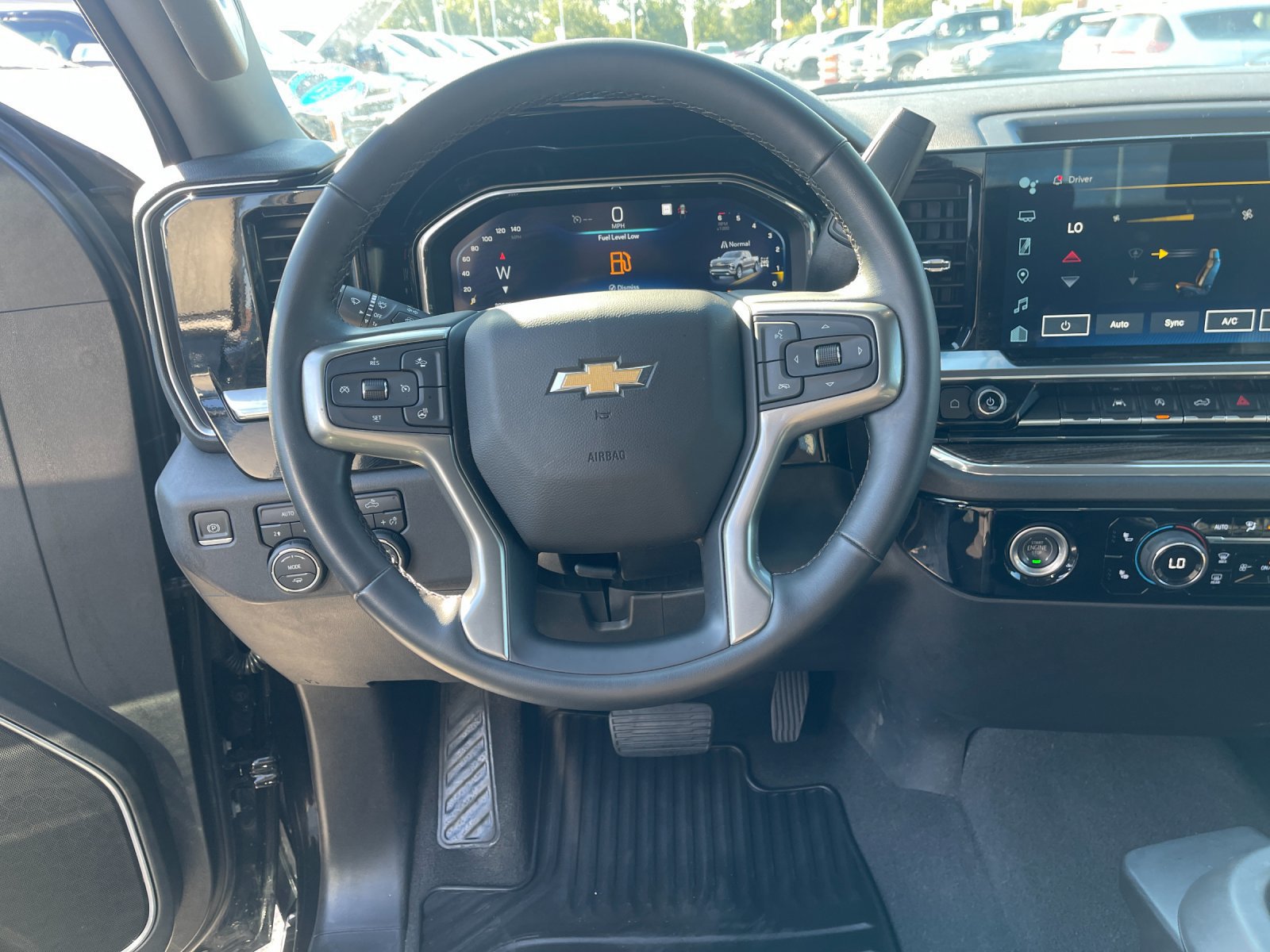 Used 2023 Chevrolet Silverado 1500 LT AWD/4WD image 17