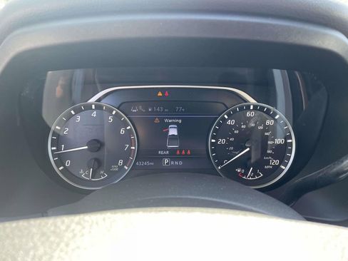 Used 2023 Nissan Titan SV w/ SV Convenience Package RWD image 21