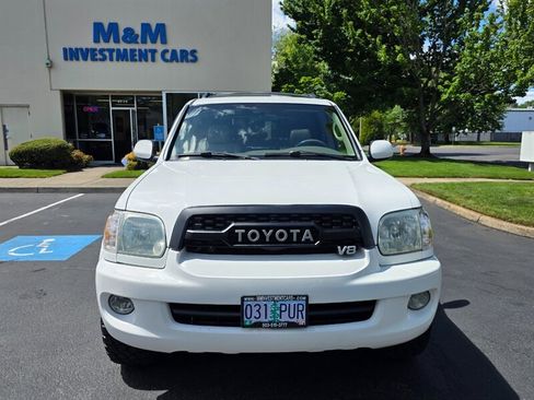 Used 2005 Toyota Sequoia SR5 AWD/4WD image 5