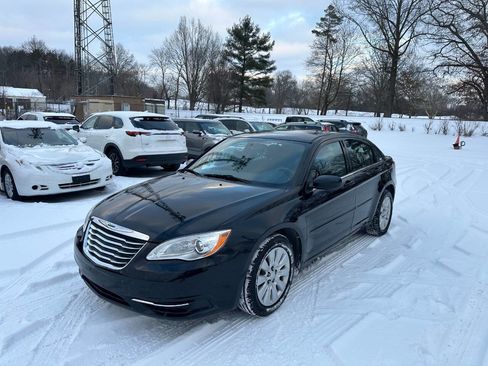 Used 2012 Chrysler 200 LX image 1