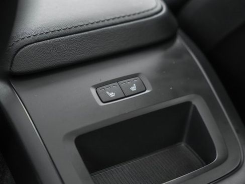 Used 2025 Volvo V60 B5 Cross Country Plus image 32