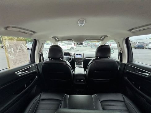 Used 2019 Ford Edge SEL w/ Equipment Group 201A FWD image 22