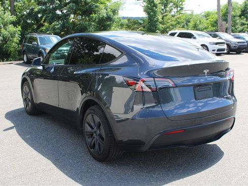 Used 2024 Tesla Model Y Long Range AWD/4WD image 5