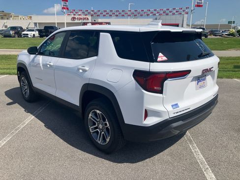 New 2027 GMC Terrain Elevation w/ LPO, Floor Liner Package FWD image 5