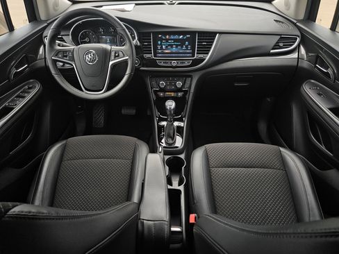 Used 2018 Buick Encore Preferred FWD image 18